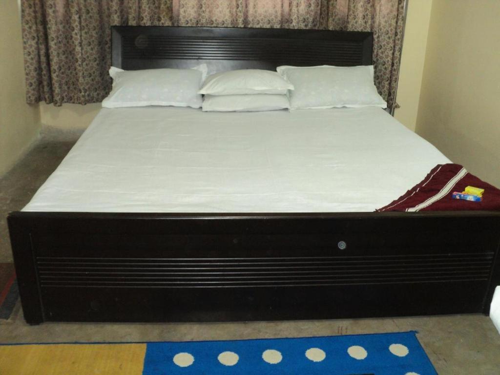 Royal Paying Guest Hotel โกลกาตา ภายนอก รูปภาพ