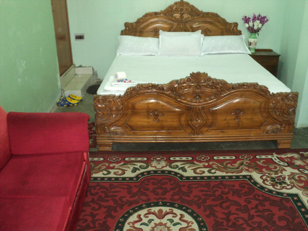 Royal Paying Guest Hotel โกลกาตา ภายนอก รูปภาพ